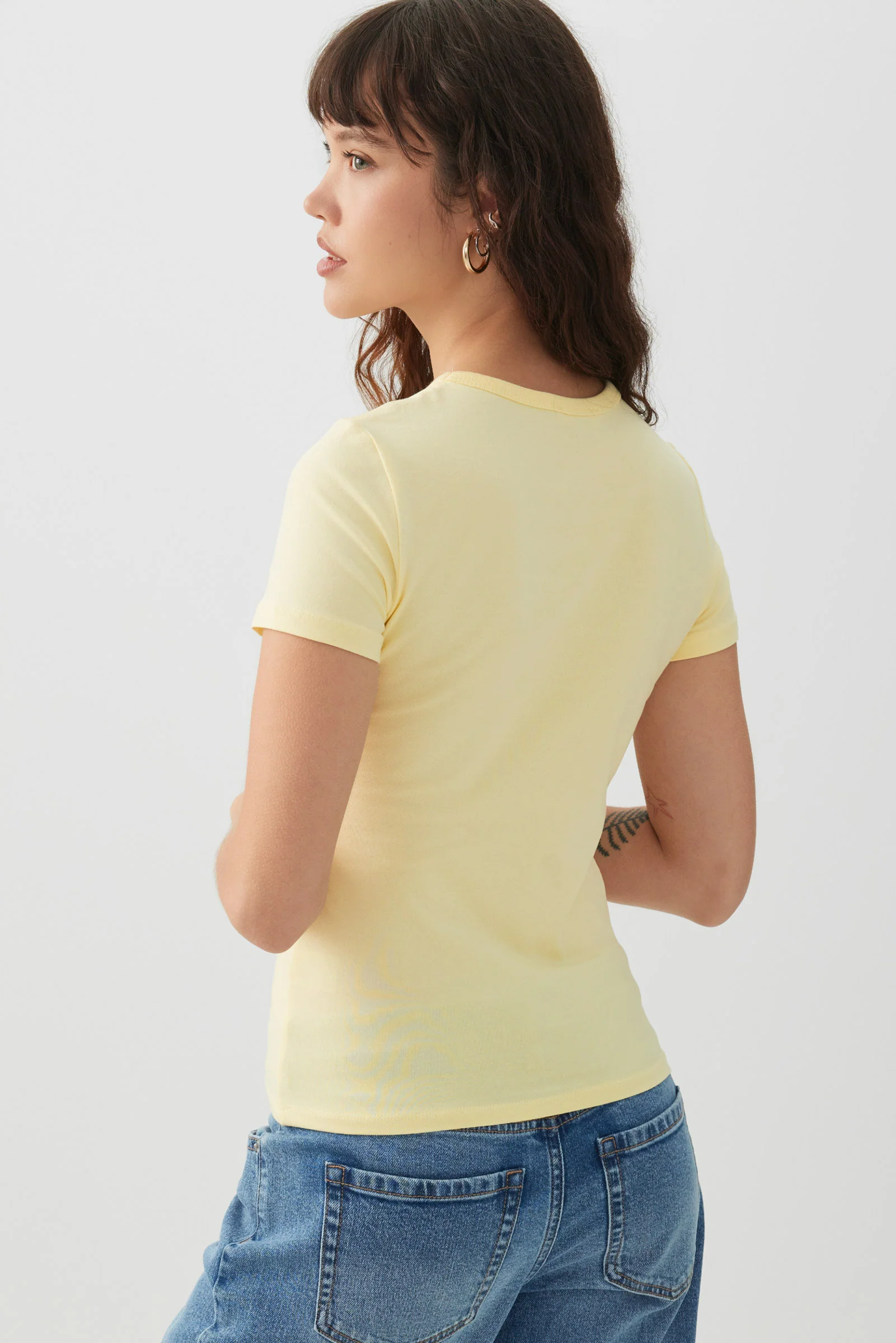 Basic Fitted Short Sleeve T-Shirt - Image 4